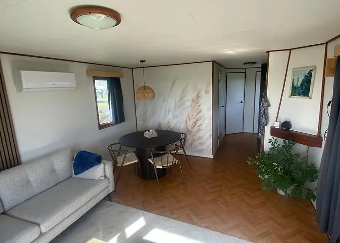 Geniet De Rust En De Ruimte بوديغرافن